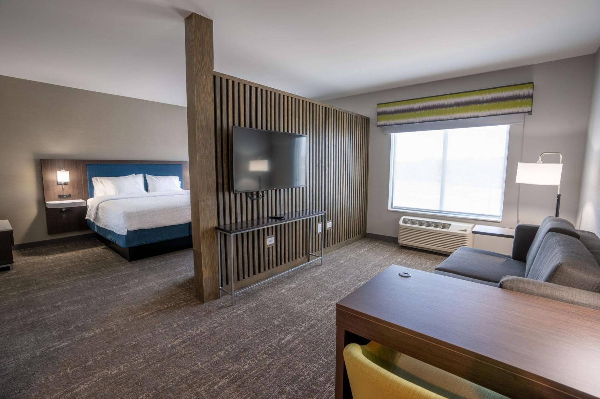Hampton Inn By Hilton Huntley Chicago Экстерьер фото